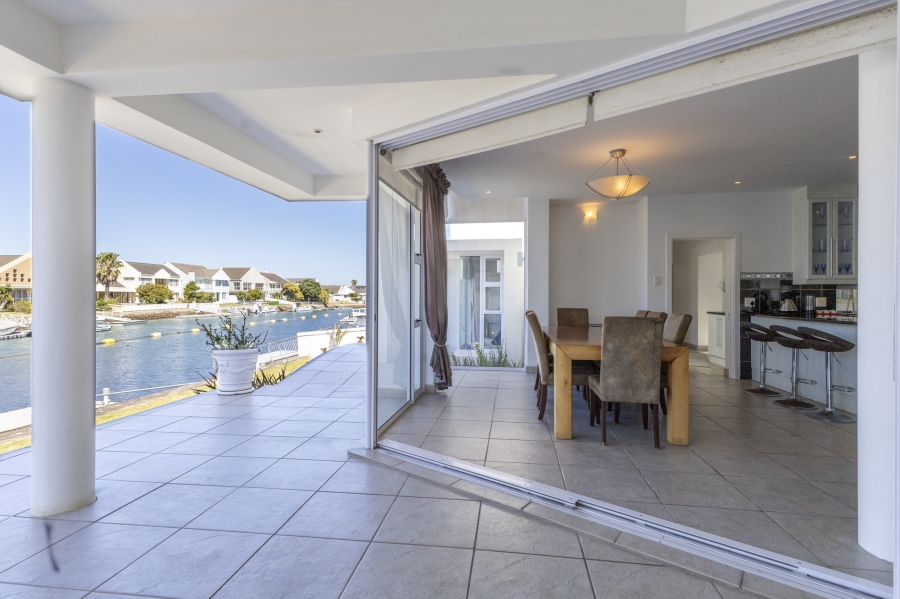 6 Bedroom Property for Sale in Royal Alfred Marina Eastern Cape